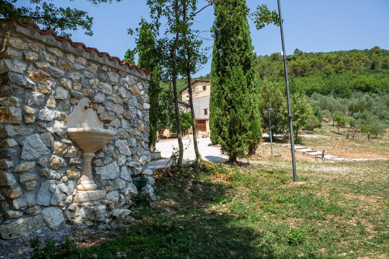 Borgo Incantato Spoleto Pompagnano Exterior foto