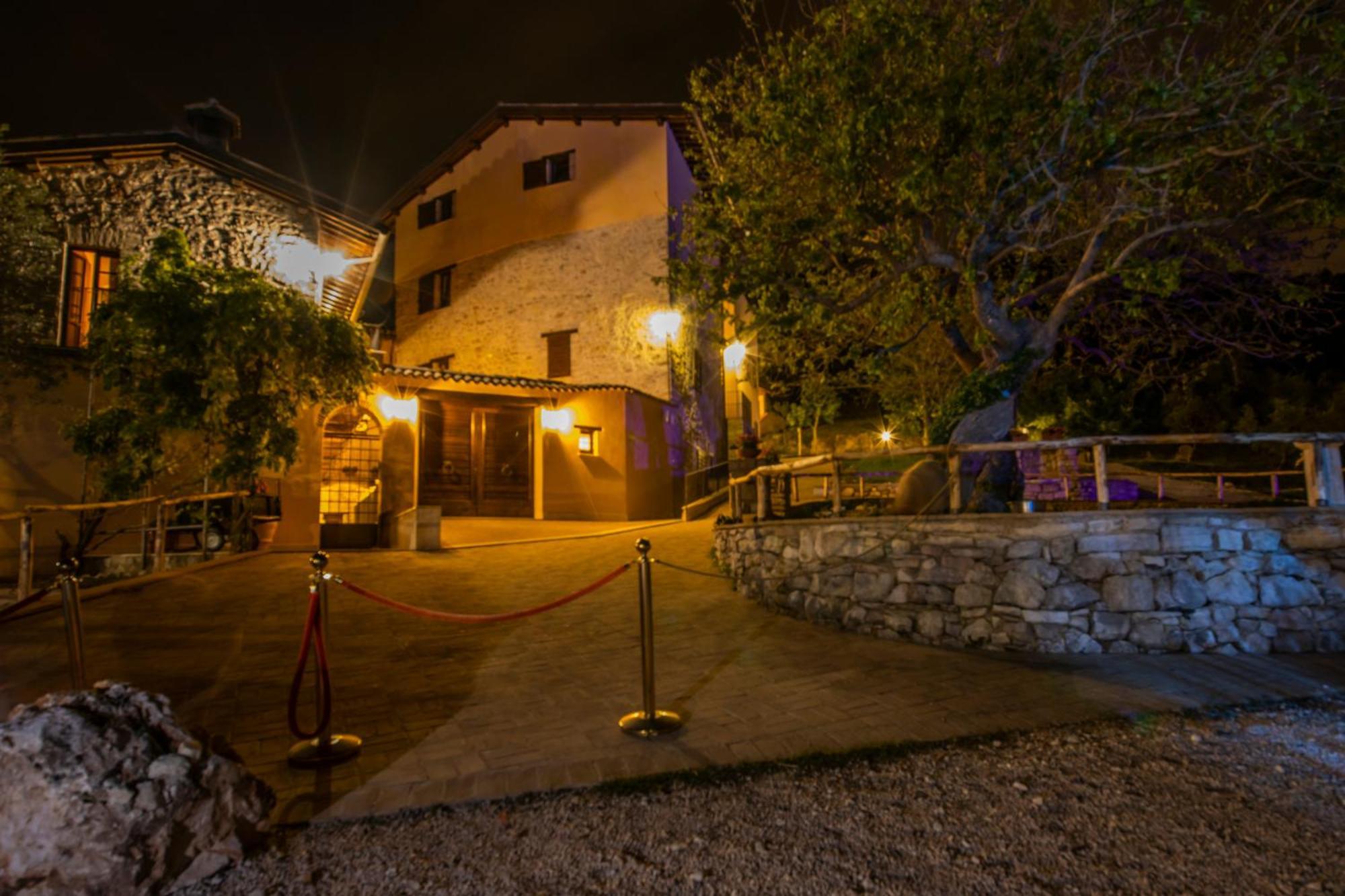 Borgo Incantato Spoleto Pompagnano Exterior foto